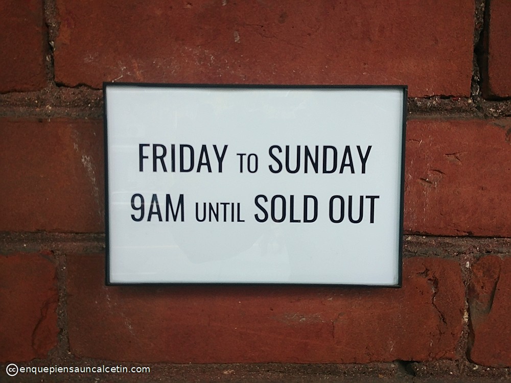 friday to sunday sign